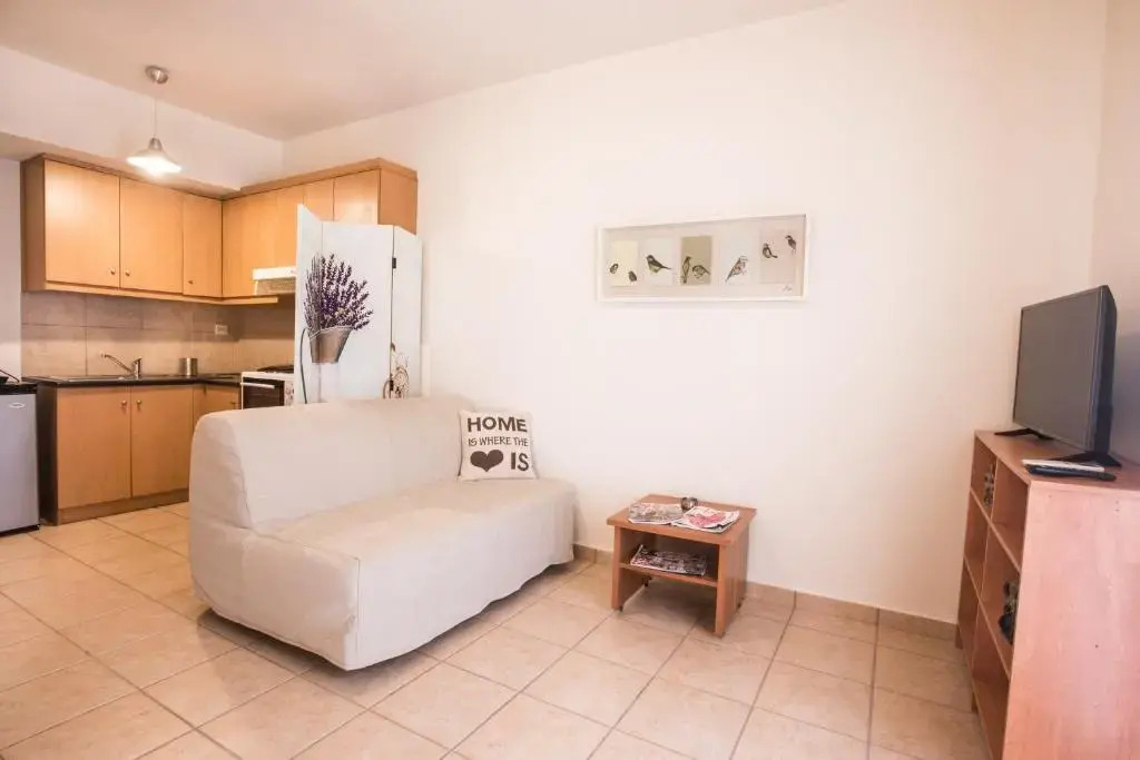 Mini Art Apartments