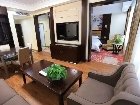 Chunjiang Holiday Hotel