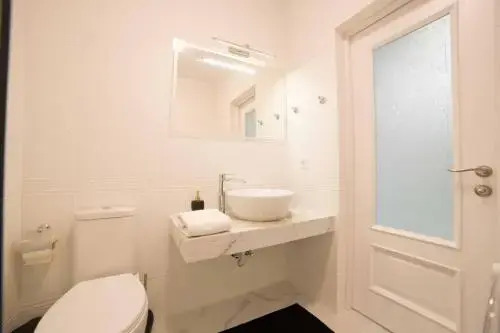 Luxury Apartment on Kulisha 36v