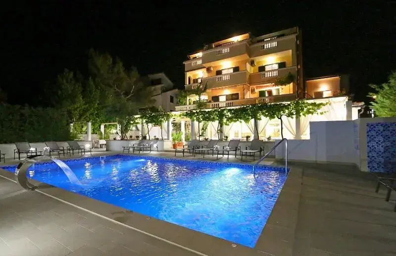 Pansion Villa Bok