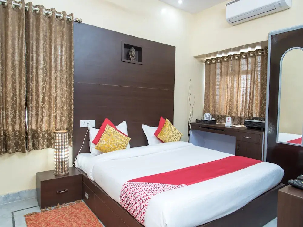 OYO Home 12741 Modern House near Geetanjali Hospital