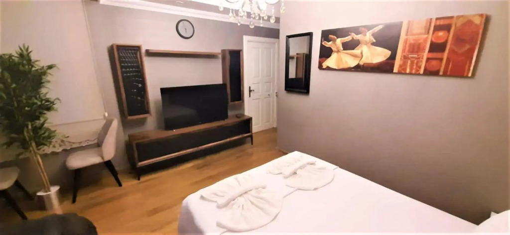 Valentine Suites Hotel