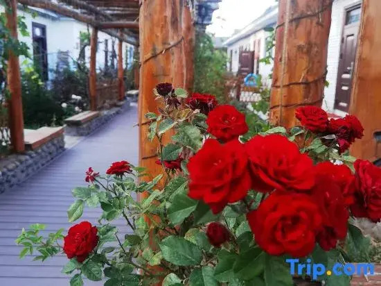 Tukes Ligong Be Courtyard Homestay Reception Center