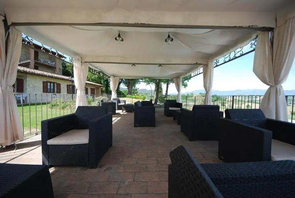 Spoleto by the pool