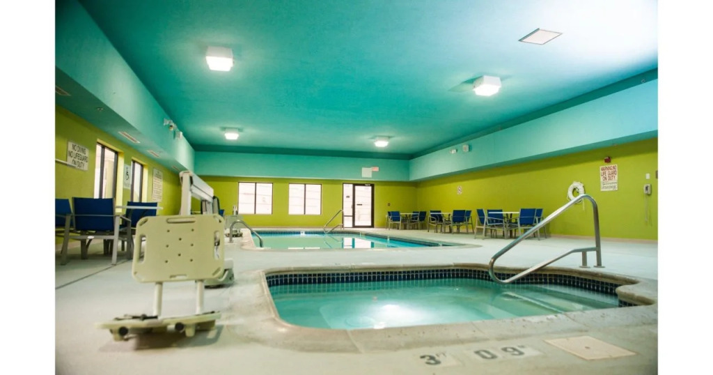 Holiday Inn Express Hotel & Suites Norfolk by IHG