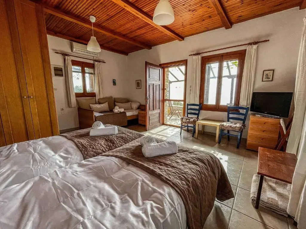 Villa Panorama Skopelos - Amazing sea view, private pool, sleeps 7, private & peaceful!