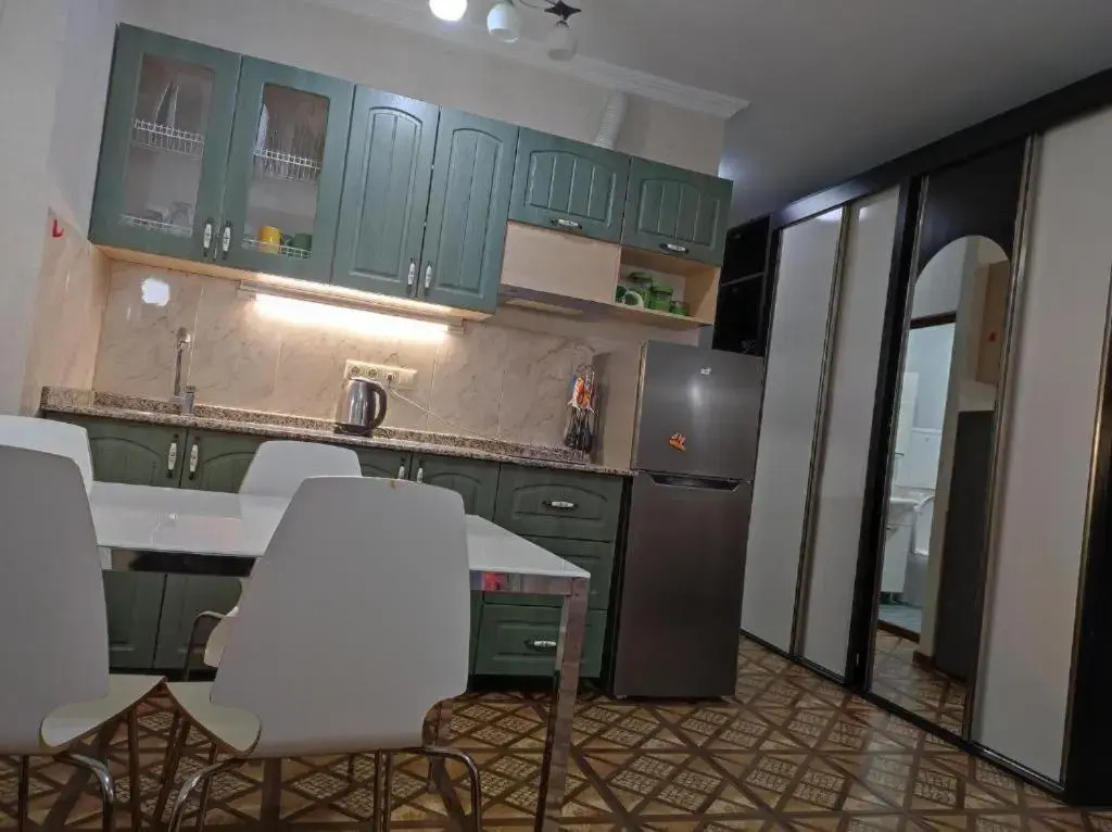 Apartment on Sherif Khimshiashvili Street 15b