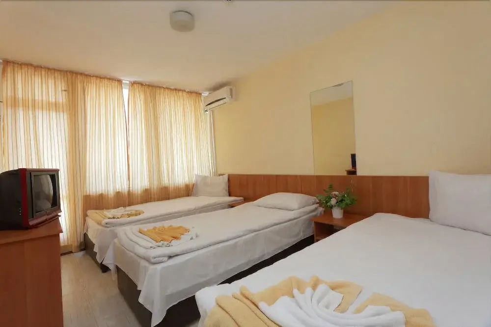 Club Hotel Vedren