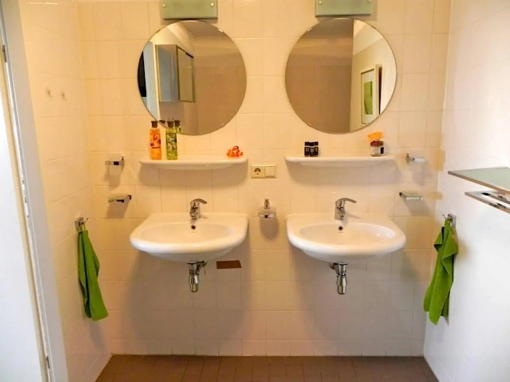 Amazing Apartment on 38th floor 767