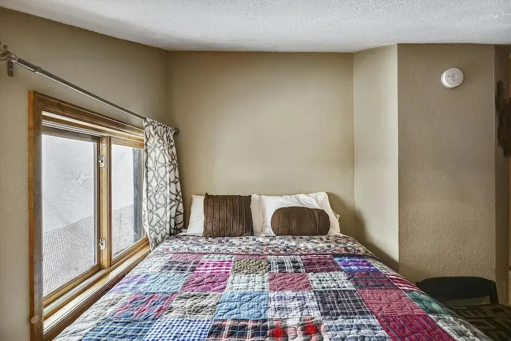 Mountainside  325a 3 Bedroom Condo by RedAwning