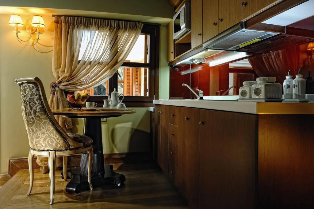 Civitas Suites Hotel