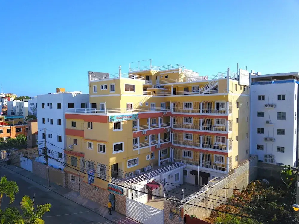 1 Bedroom Apartment Free Wired & Wireless Internet