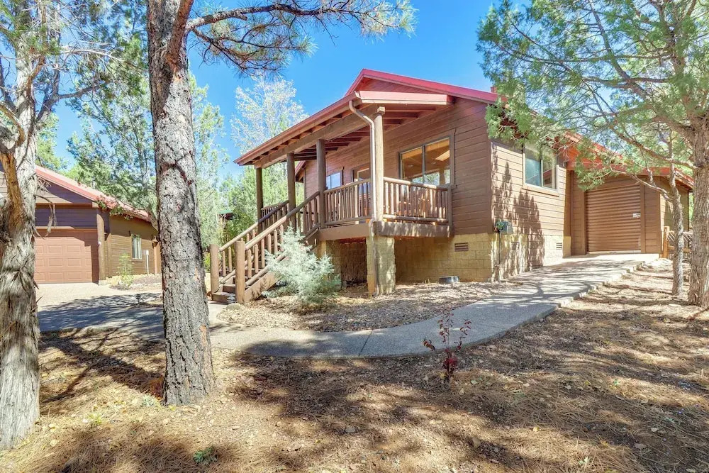 Large Yard, Patio + Gas Grill: Show Low Cabin