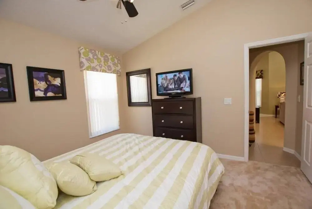 Solana - 4 Bedrooms House w/pool-4652SO