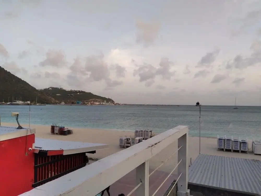 Calinago Friendly Family Sxm