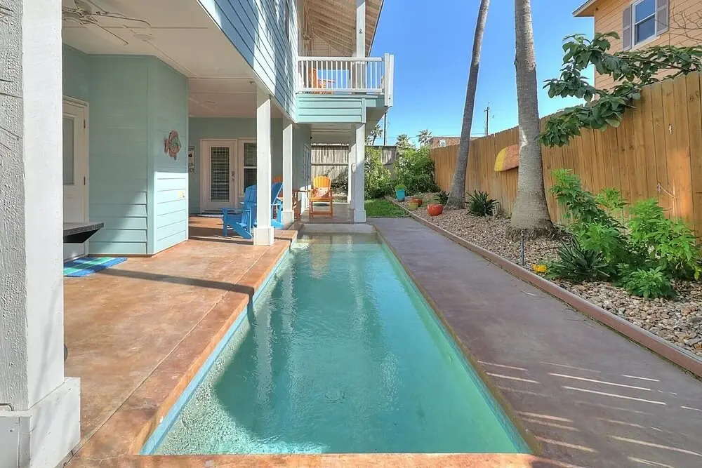 Playin' Hookie 5 Bedroom Home by Redawning