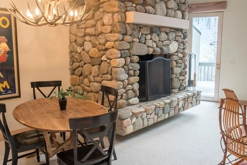 Pinnacle #8 - 3 Br Condo