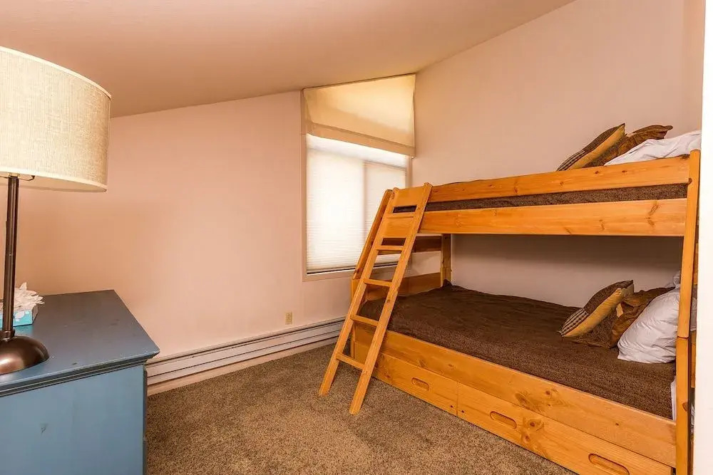Flying Dutchman #1194 - 3 Br Condo