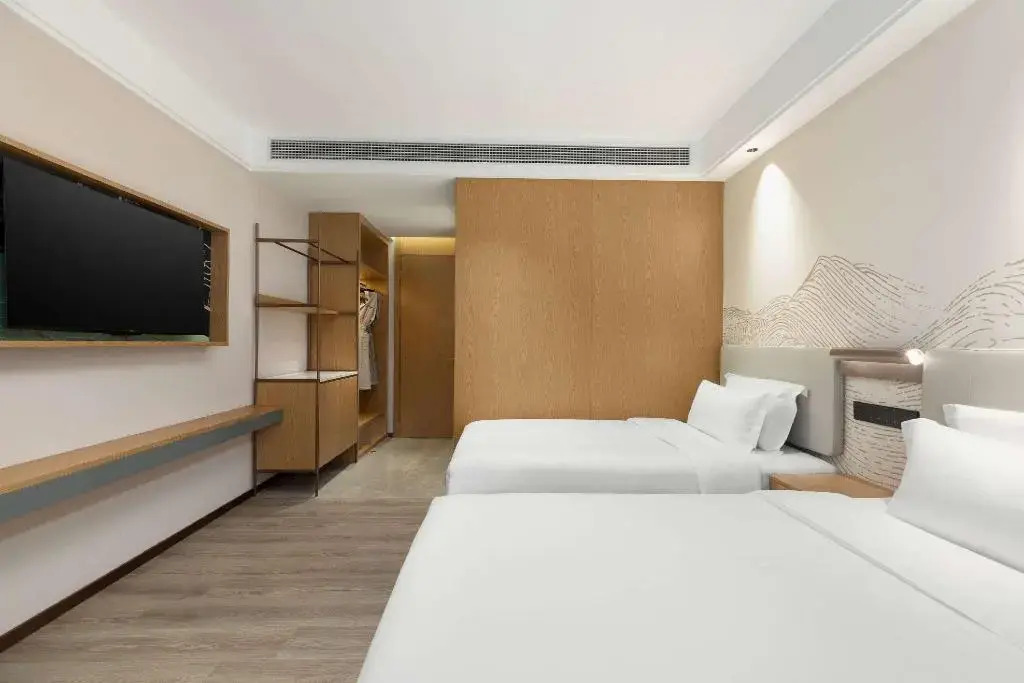 Ramada Encore By Wyndham Wuhan Station