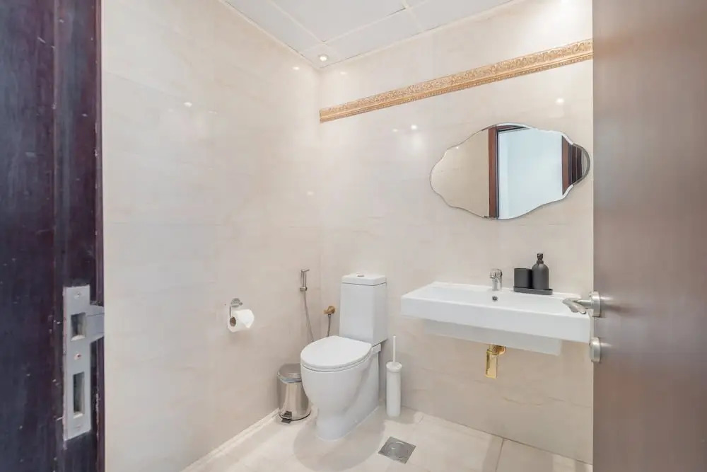 Lovely and Spacious 1BR in DEC Tower Near Marina Walk