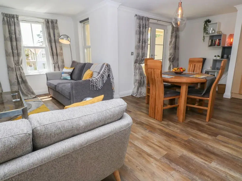 14 Melvill Court