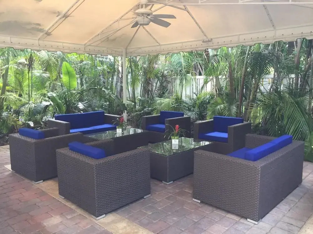 Ocean Lodge