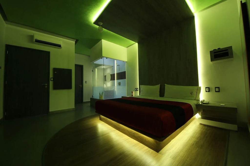 Auto Hotel Marques - Adults Only