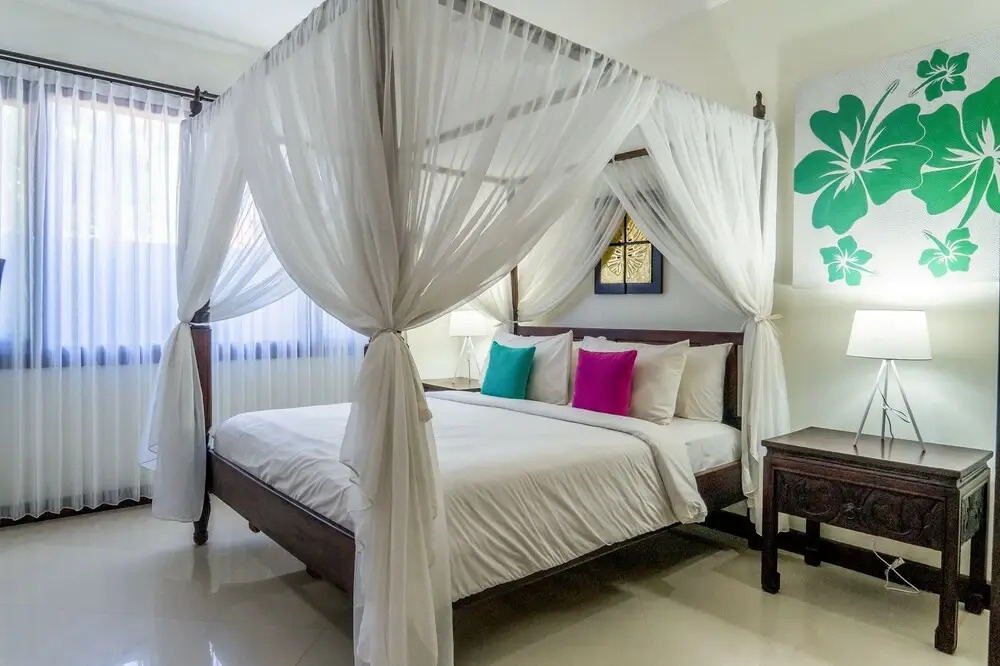 Hillstone Luxury Village