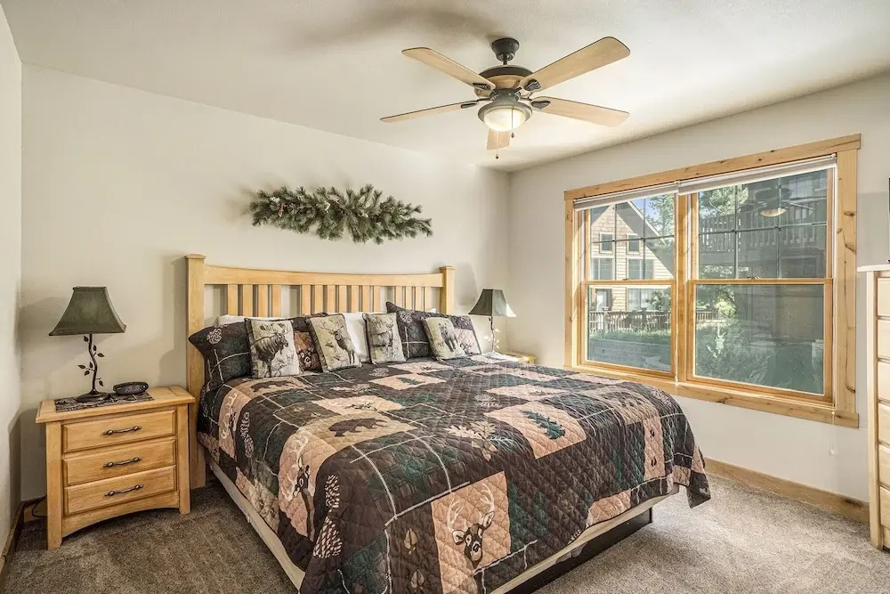 Solitude Bobcat #7 - Estes Park 2 Bedroom Condo by RedAwning