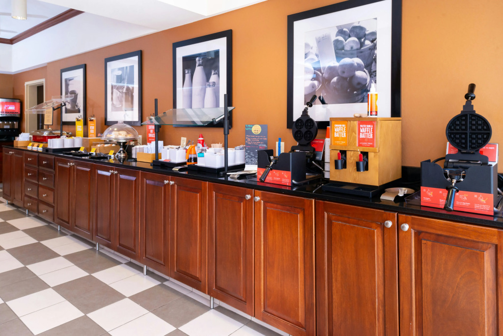 Hampton Inn Greensboro Airport