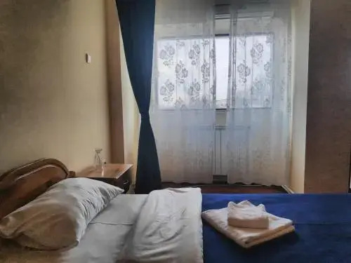 Hanul Cu Flori