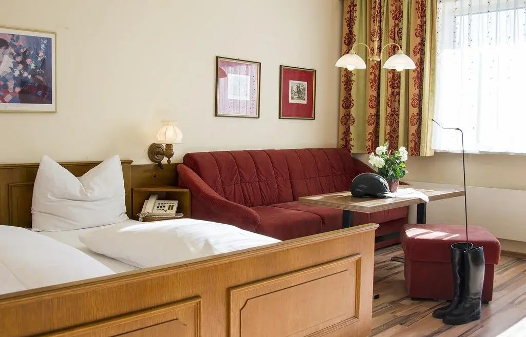 Hotel Reitzentrum Hausruckhof e U
