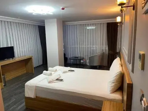 Eleven Palace Hotel