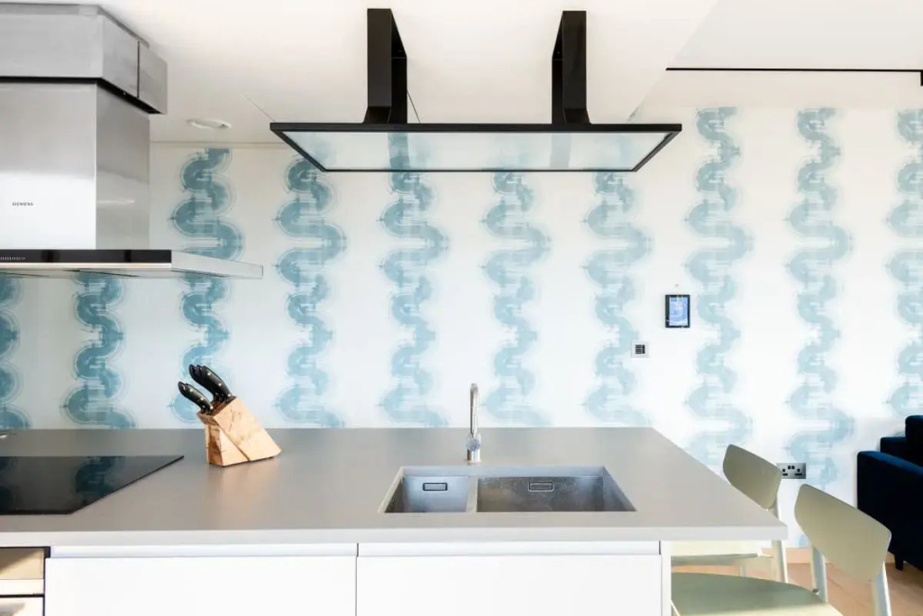 The Stratford Escape - Modern & Bright 2BDR Loft with Amazing Views