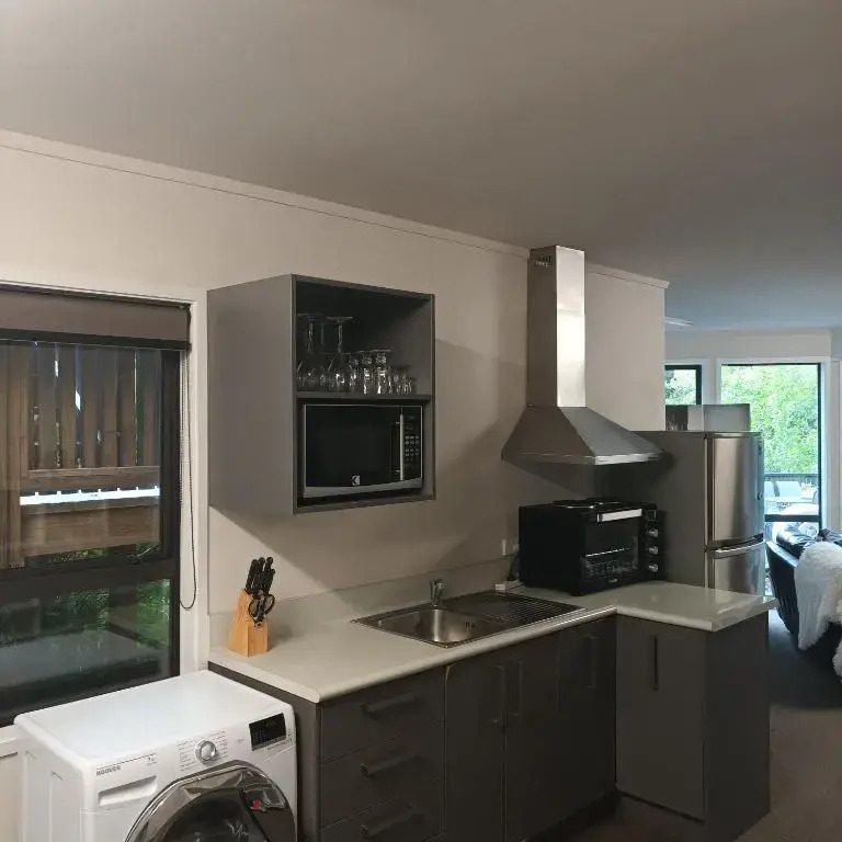 Tiwai Waka Retreat