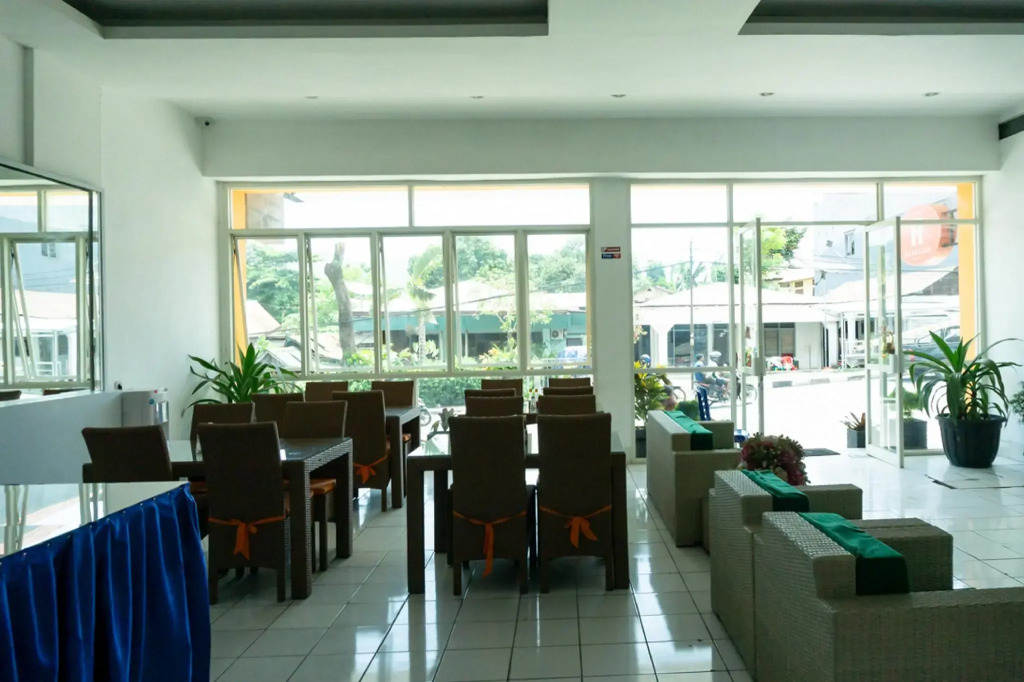RedDoorz Plus @ Ende City Center