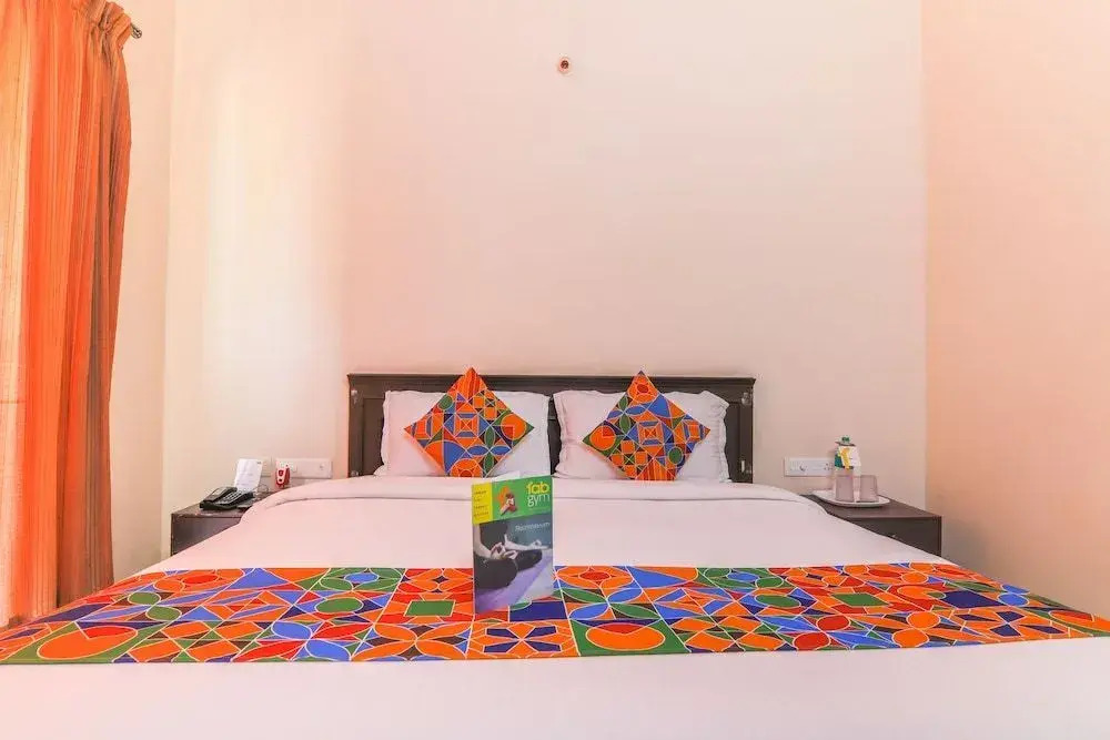 FabHotel Haku Residency