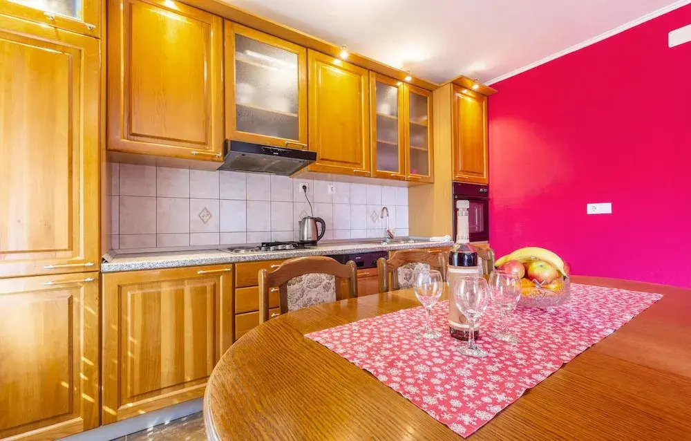 Nice Apartment in Duce With 2 Bedrooms and Wifi