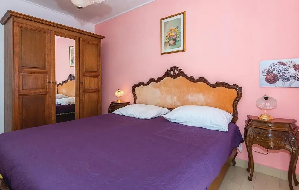 Beautiful Home in Rogoznica With Wifi and 2 Bedrooms