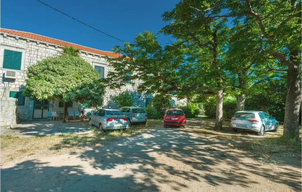 3 Bedroom Amazing Home In Dubrovnik