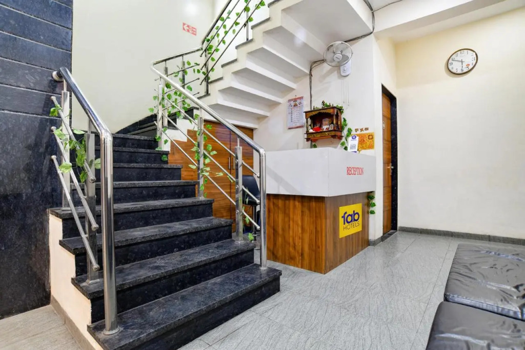 Hotel Blue Moon, Indore