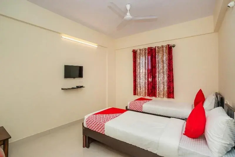 Sri Sai Guest House By OYO Rooms