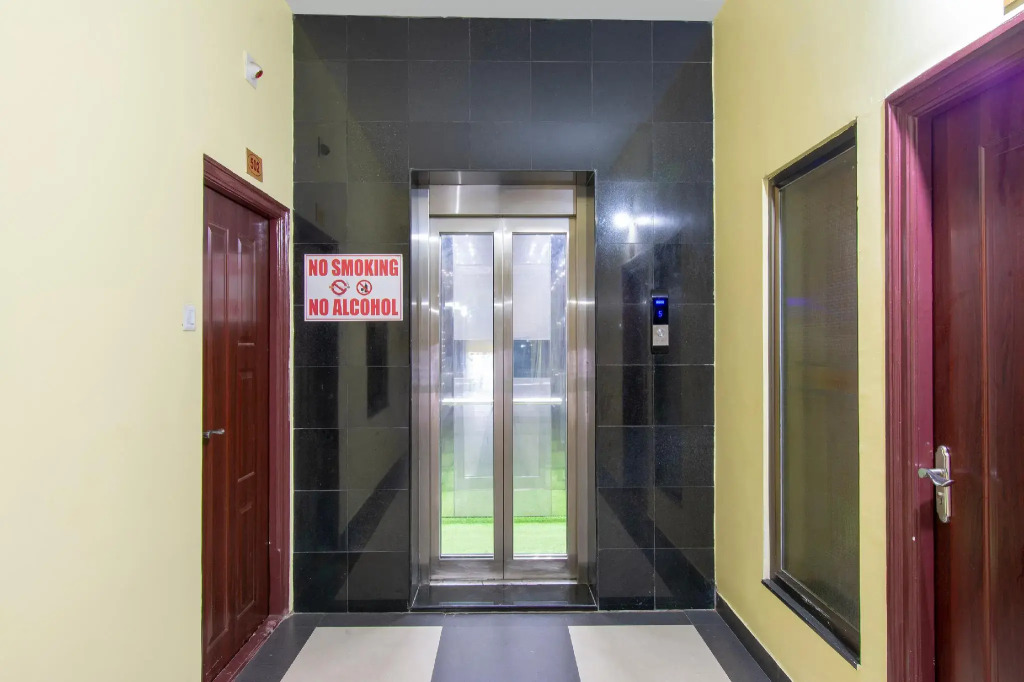 OYO Flagship 76577 R.K Happy Homes