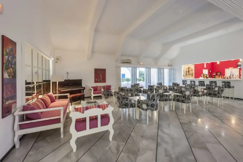 Narges Hotel