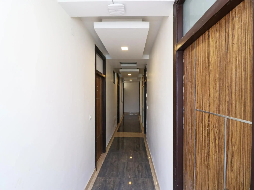 OYO Flagship 15432 Hotel The Nest GMS Rd