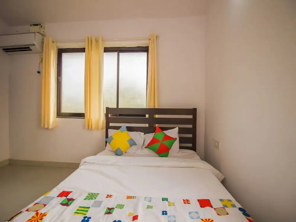 OYO 12703 Home Modern 2BHK Porvorim