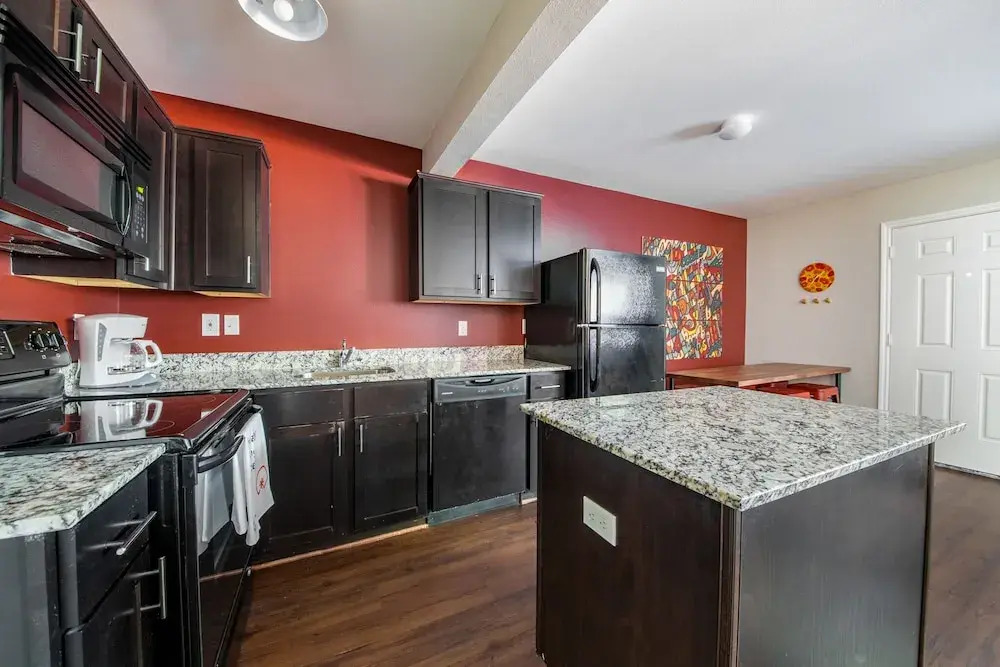 WanderJaunt Walton 2BR Central Austin