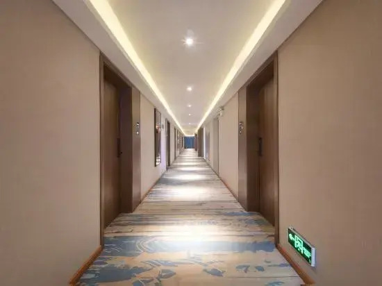 Yichun Bailu Hotel
