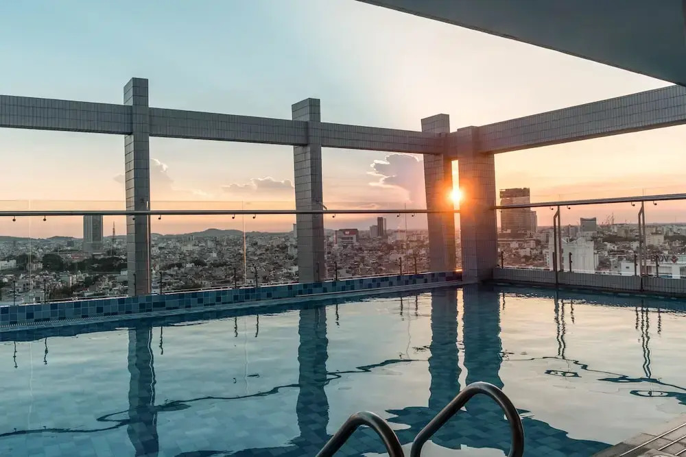 KOVIE HOTEL