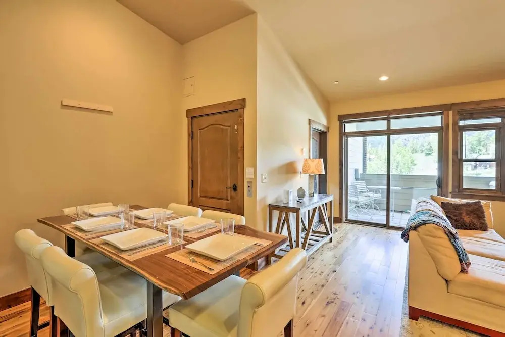 Elegant Frisco Condo w/ Private Hot Tub & Views!
